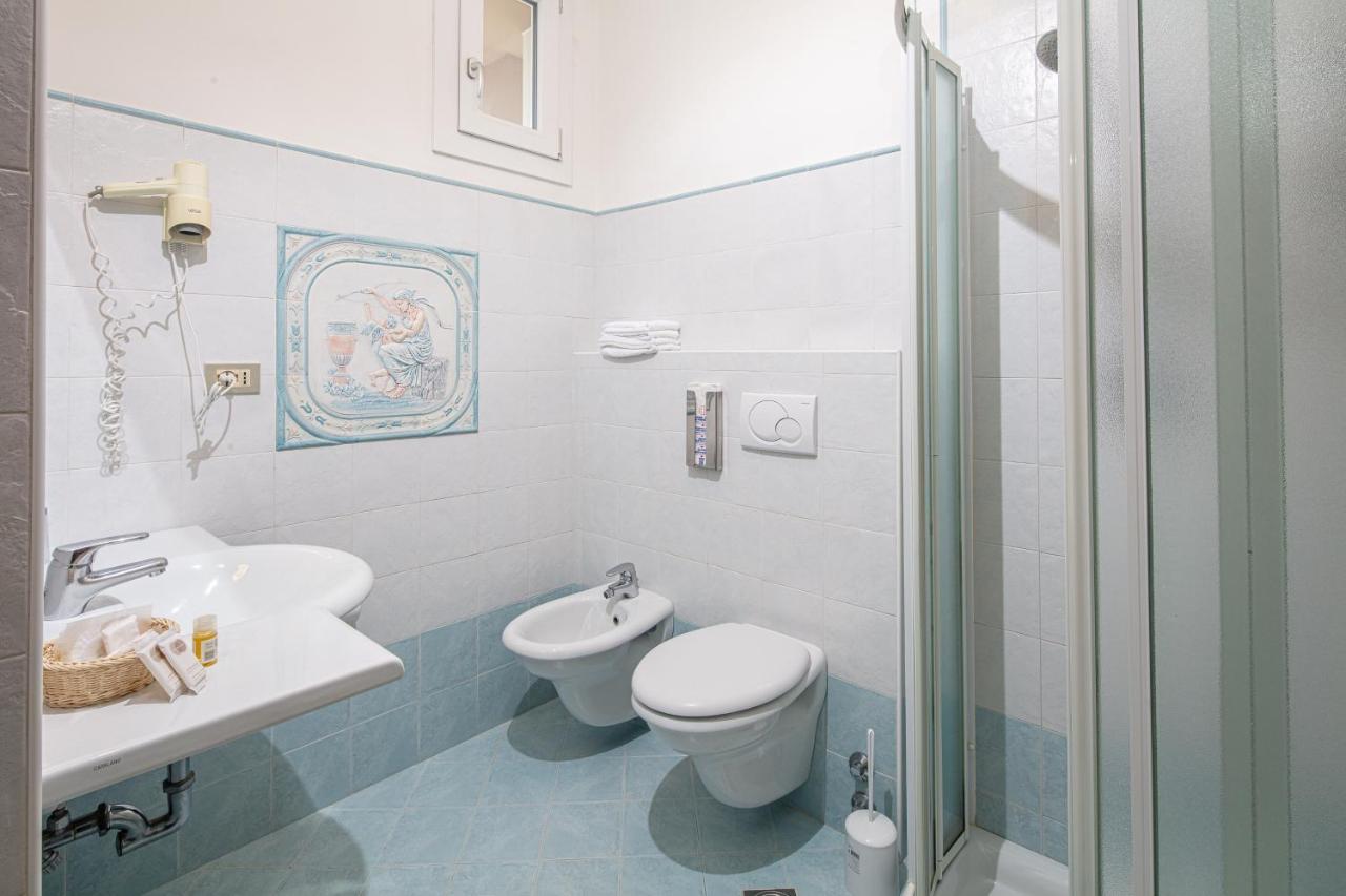 Hotel Alexander Bibione Luaran gambar